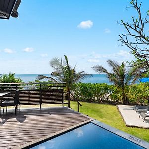 Villa avec Piscine au Bord de la Mer
